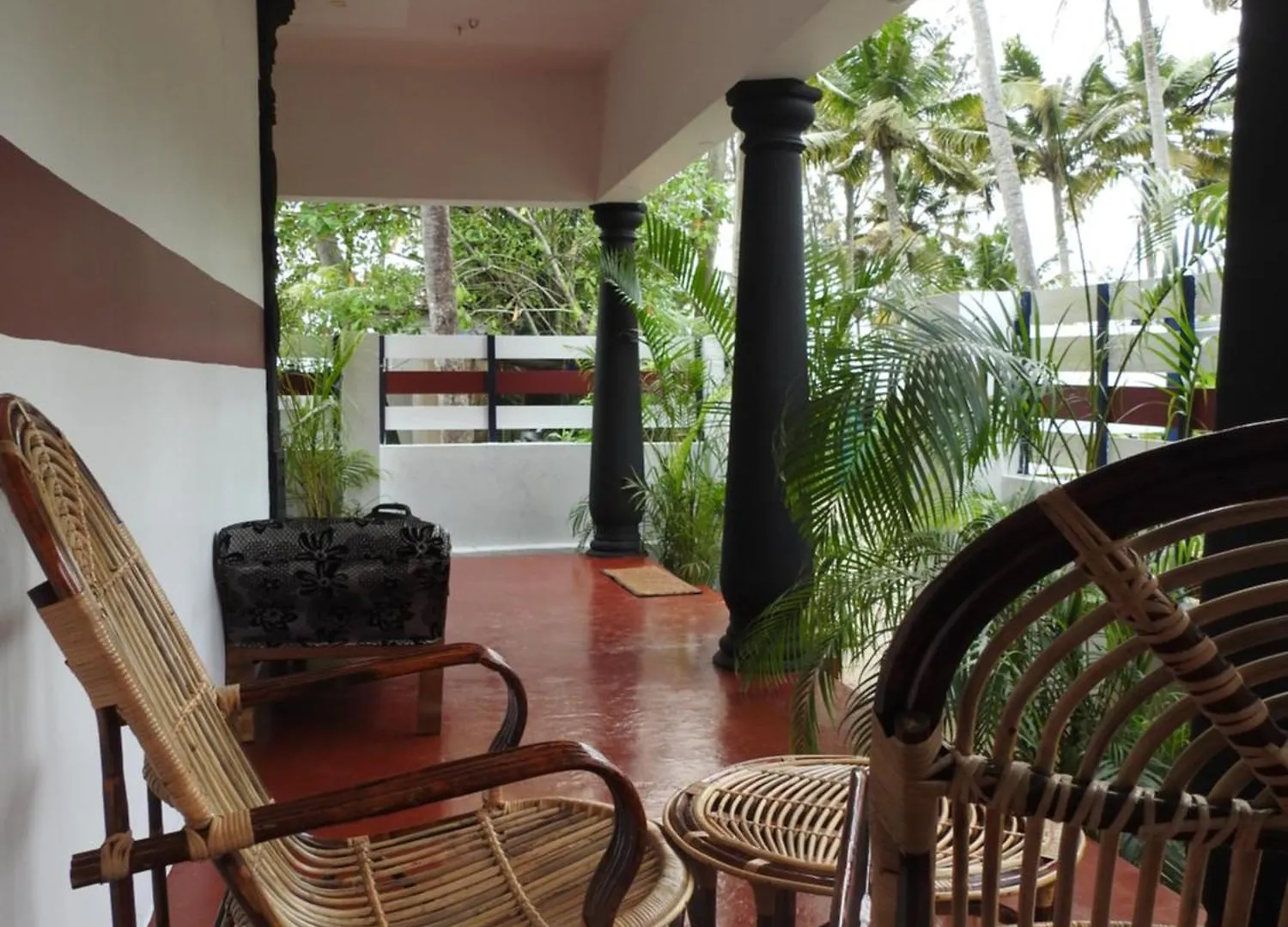 Shoreline Marari Beach Villa At Golden Beach Mararikulam Alappuzha