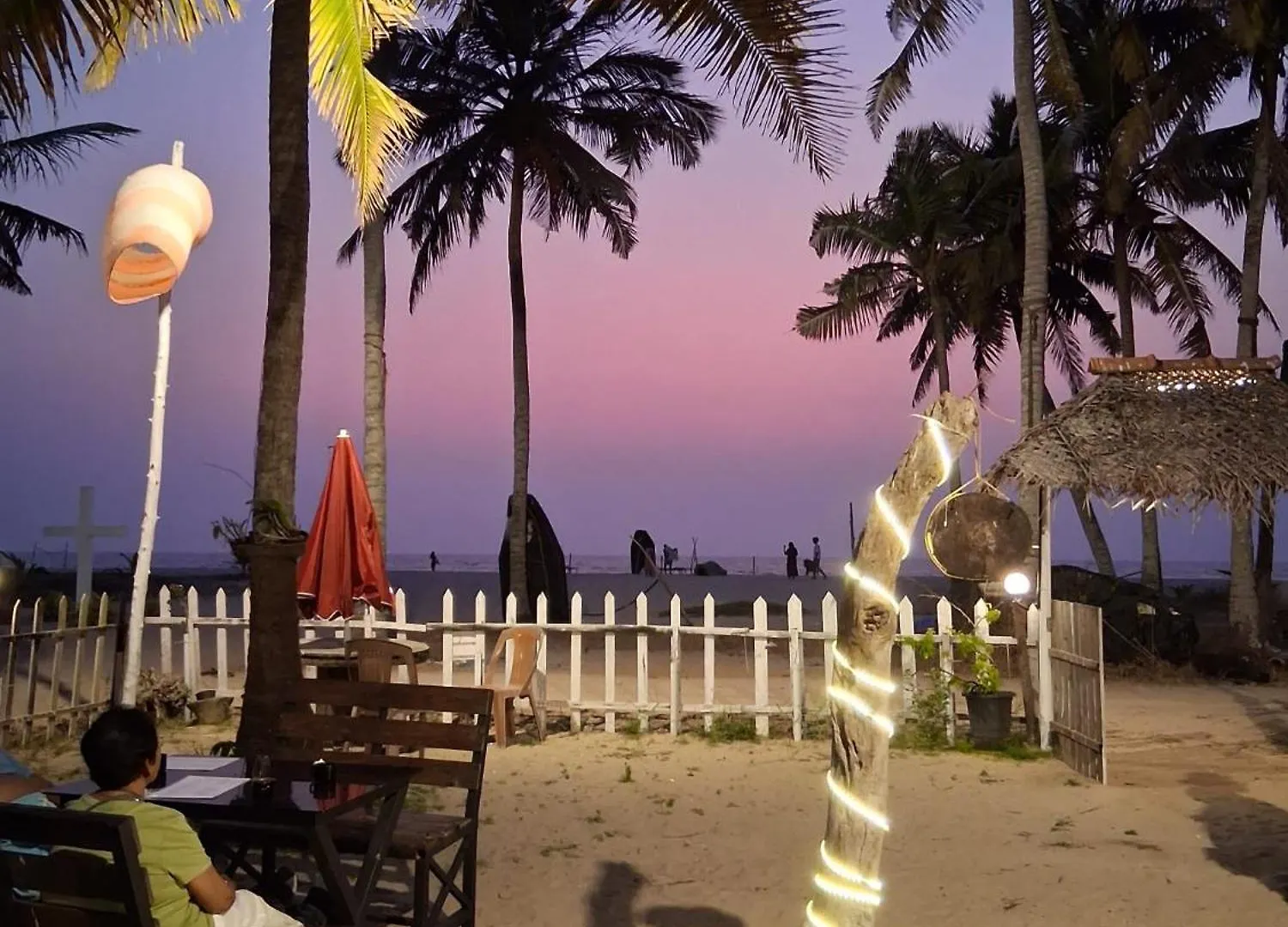 Shoreline Marari Beach Villa At Golden Beach Mararikulam Alappuzha Inde