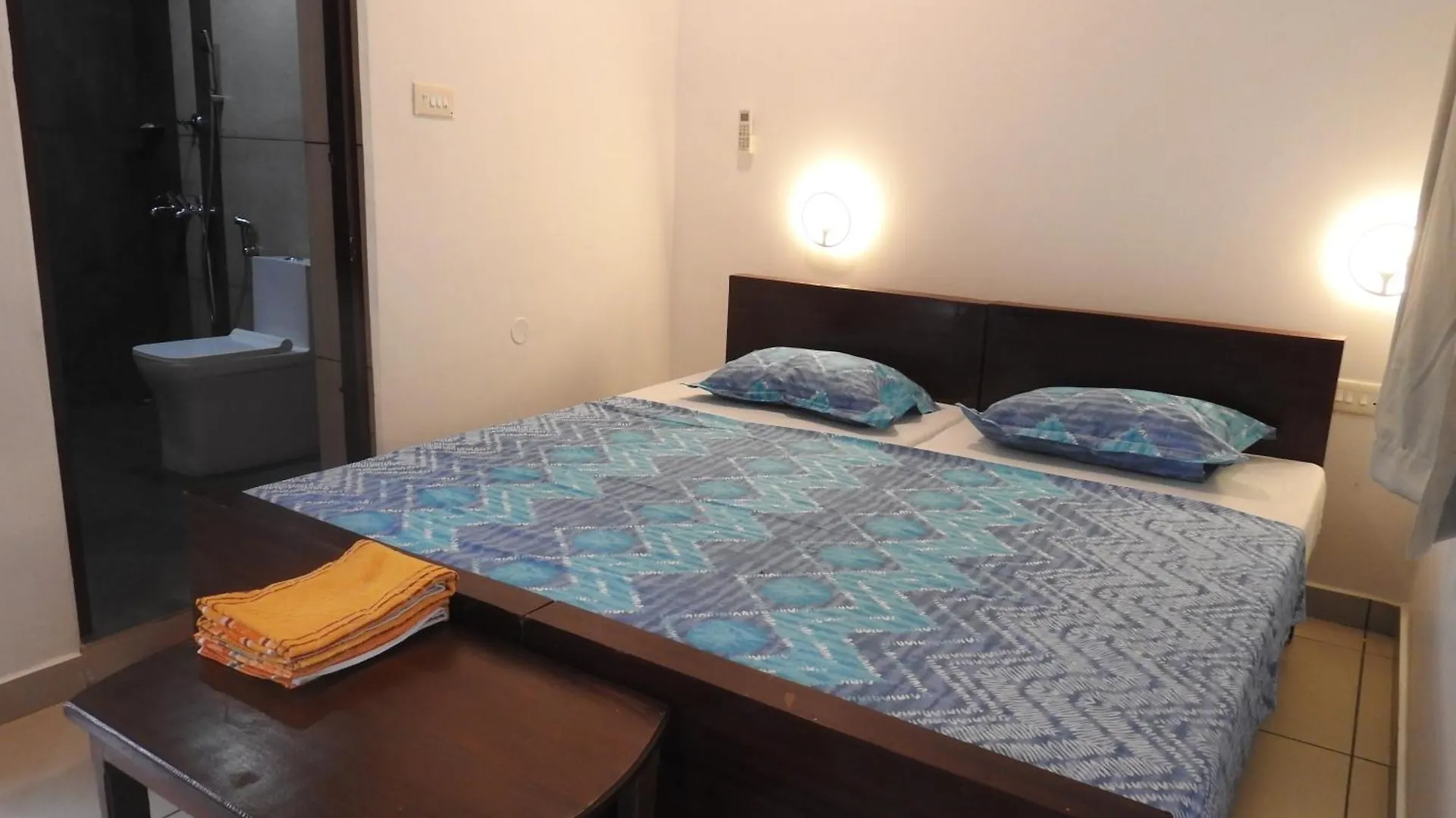 Panzió Shoreline Marari Beach Villa At Golden Beach Mararikulam Alappuzha India