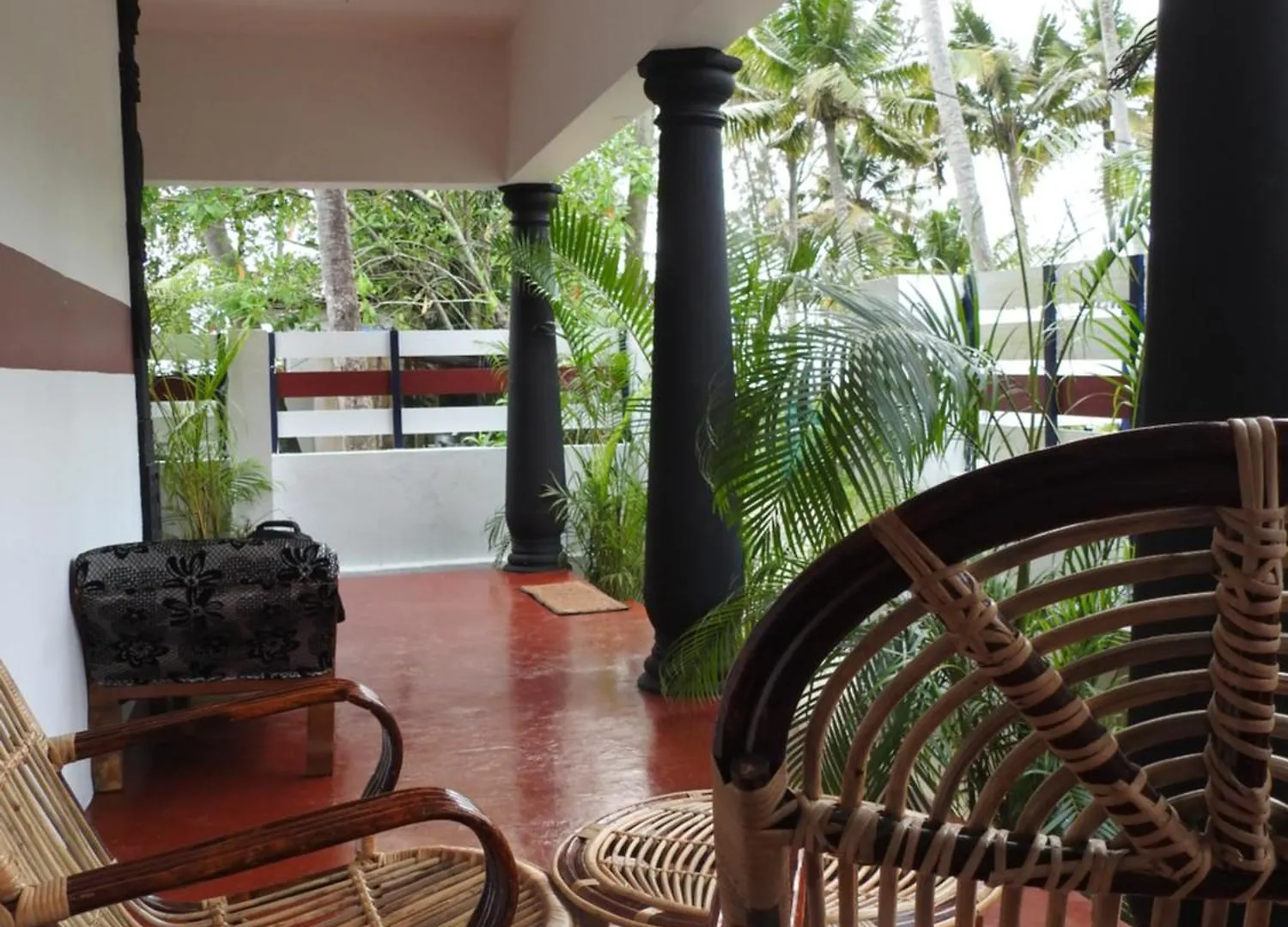 Shoreline Marari Beach Villa At Golden Beach Mararikulam Alappuzha Panzió